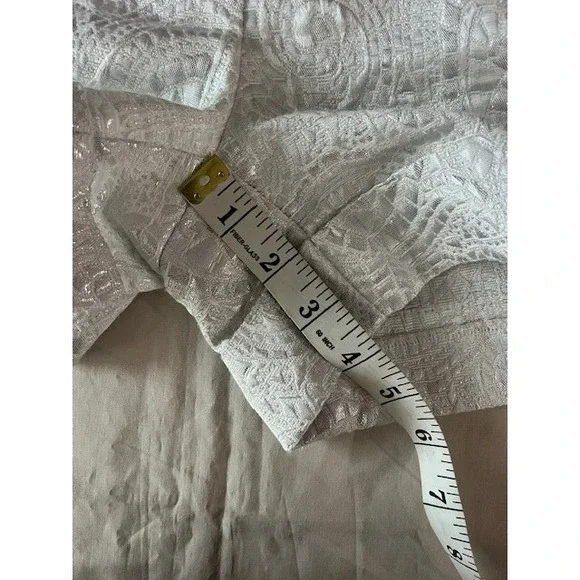 New York & Company Metallic Shorts Women's Size 4 White Silver Dressy Pockets - Picture 10 of 16